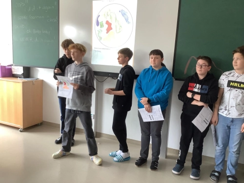 Englisch-Projekt der 3. Klassen mit Harry Bell – Foto 1