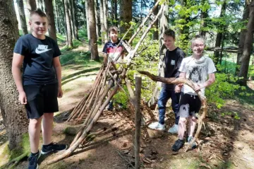 Wir gehen in den Wald – Titelbild