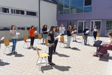 Musikalisch bunt – Titelbild