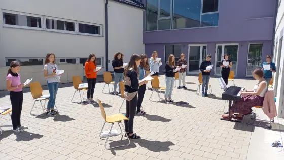 Musikalisch bunt – Titelbild